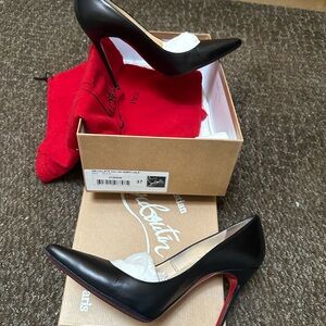 Women’s heels black leather